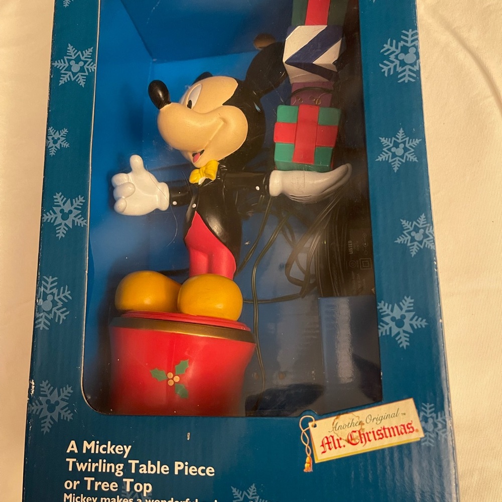 VINTAGE DISNEY MICKEY MR. CHRISTMAS TWIRLING TABLE PIECE OR TREE TOP ELECTRIC